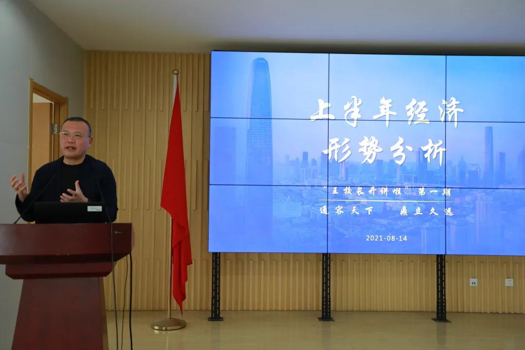 王家新.jpg